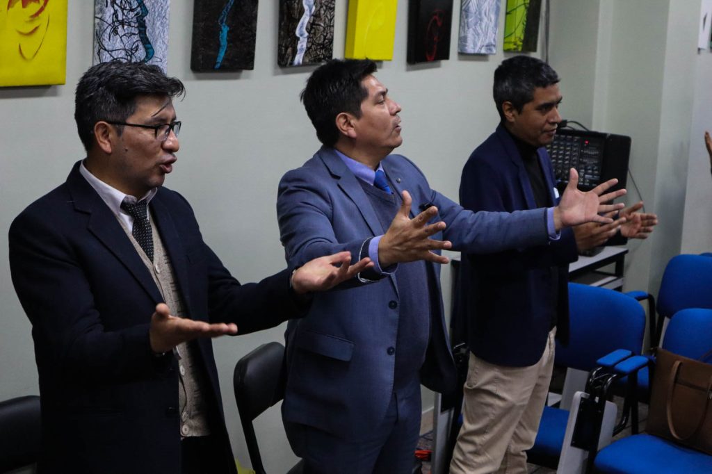 Docentes de la Escuela Profesional de Ciencias de la Comunicación participan activamente en la ponencia sobre expresión oral, desarrollada como parte de las actividades conmemorativas por el 32.º aniversario de la FCSEC