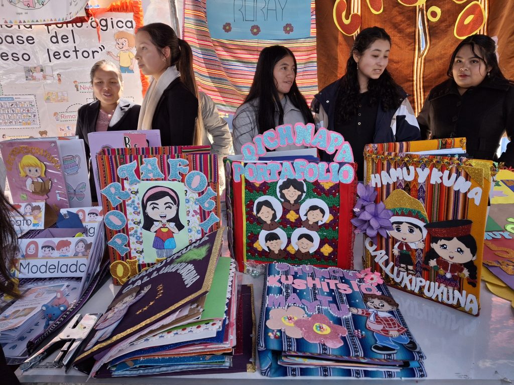 Portafolios en quechua reflejaron el enfoque intercultural en la formación docente